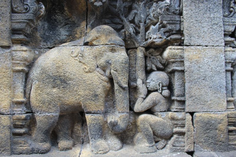 Pierre taillée dans le temple de Borobudur